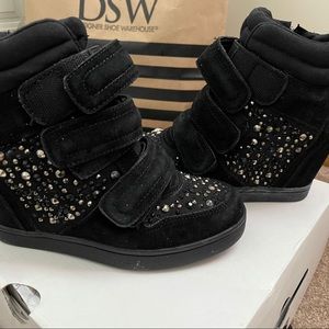 COPY - ALDO Black wedge Sneaker-Lacks